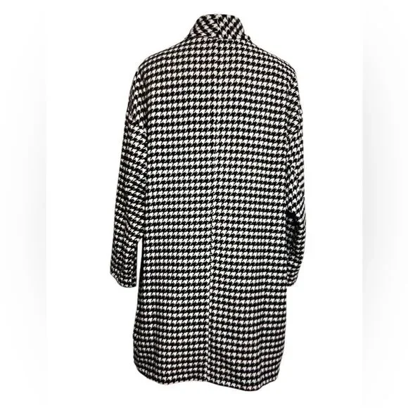 Old Navy Black & Whitee Houndstooth Coat New Size XL